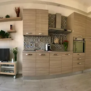 Locchi Suite_ Careggi/meyer/tramvia A Due Passi! Apartment